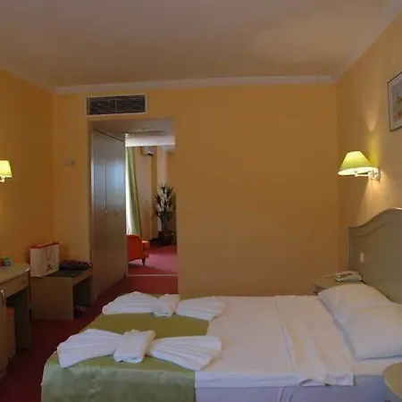 Nergis Hotel Icmeler