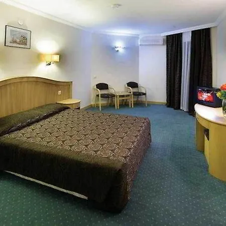 Hotel Nergis 4*